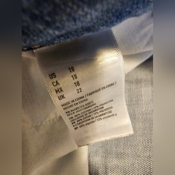 American Eagle Tomgirl Bermuda Stretch Denim Shorts Size US18 - Picture 5 of 7